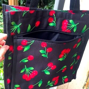🍒NWOT ‘CHERRY’ SHOULDER BAG (Water Resistant)